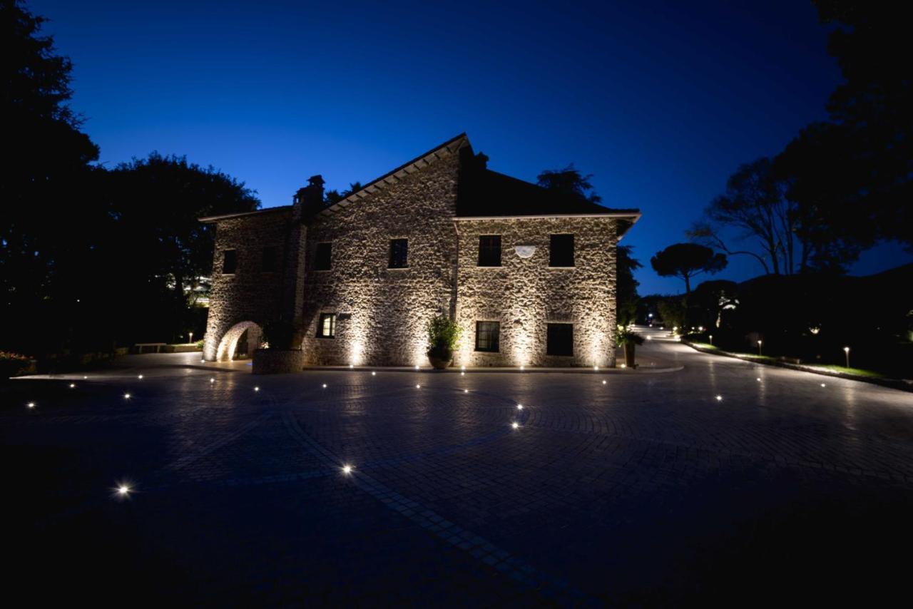 Antico Borgo Molino 7Cento Vicino Ai Giardini Di Ninfa Otel Cori Dış mekan fotoğraf