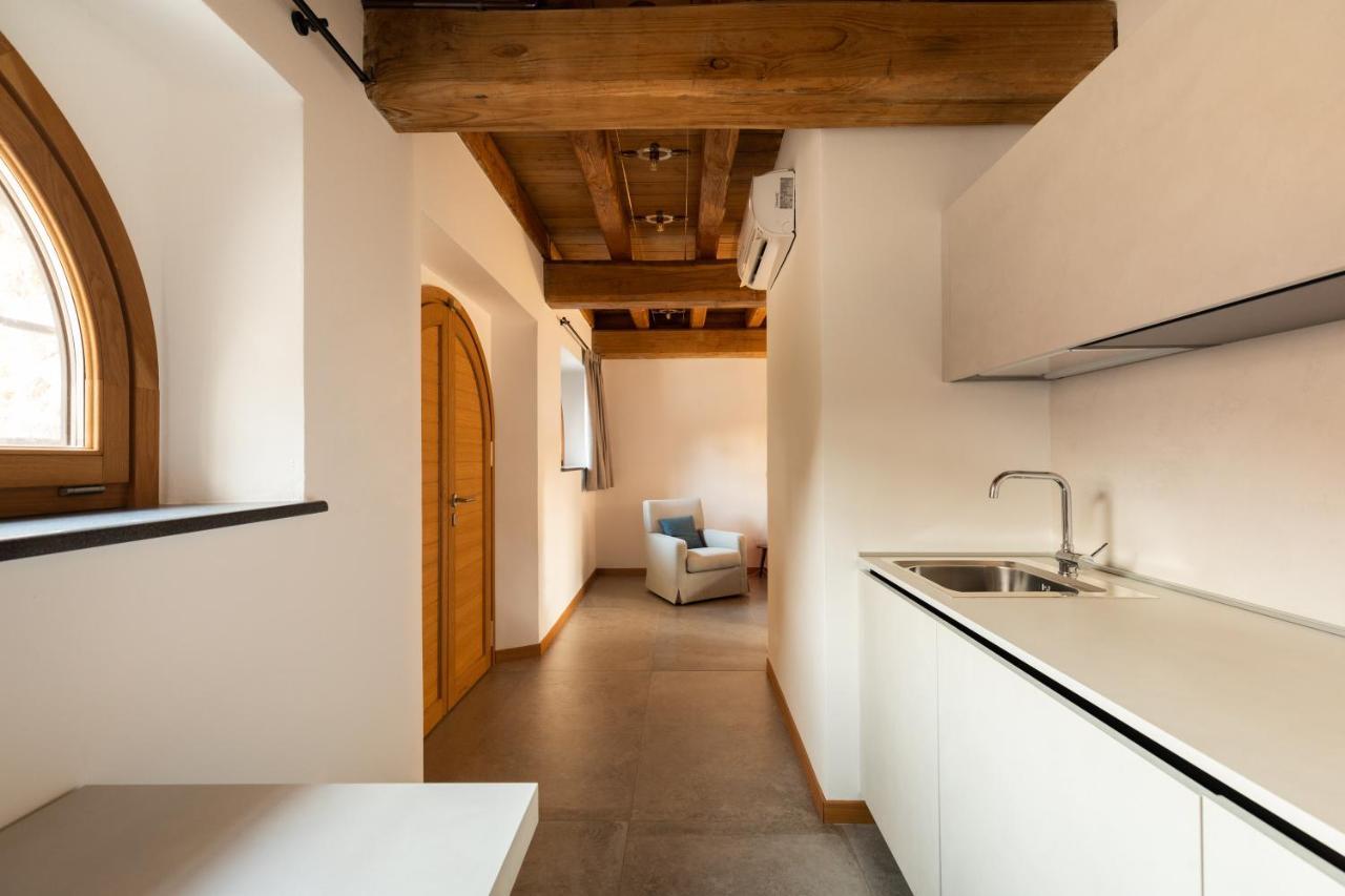 Antico Borgo Molino 7Cento Vicino Ai Giardini Di Ninfa Otel Cori Dış mekan fotoğraf