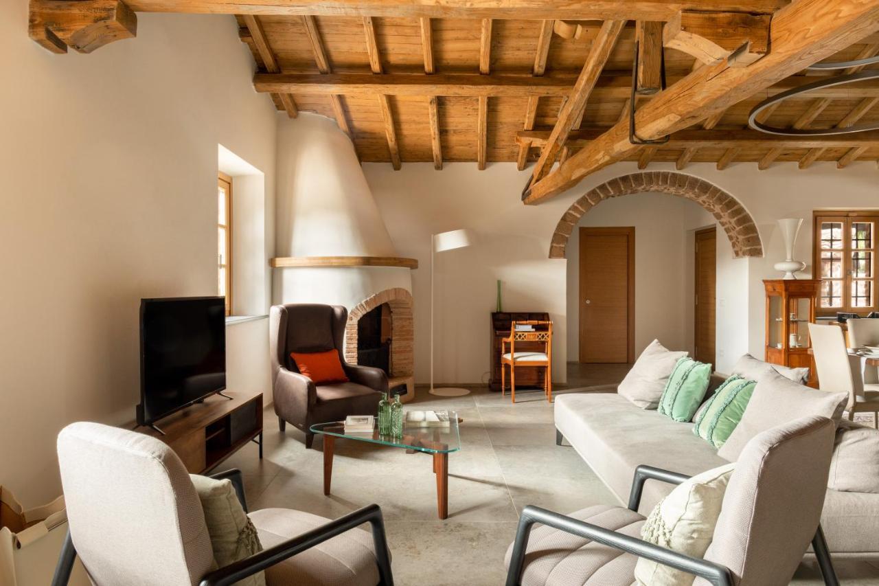 Antico Borgo Molino 7Cento Vicino Ai Giardini Di Ninfa Otel Cori Dış mekan fotoğraf