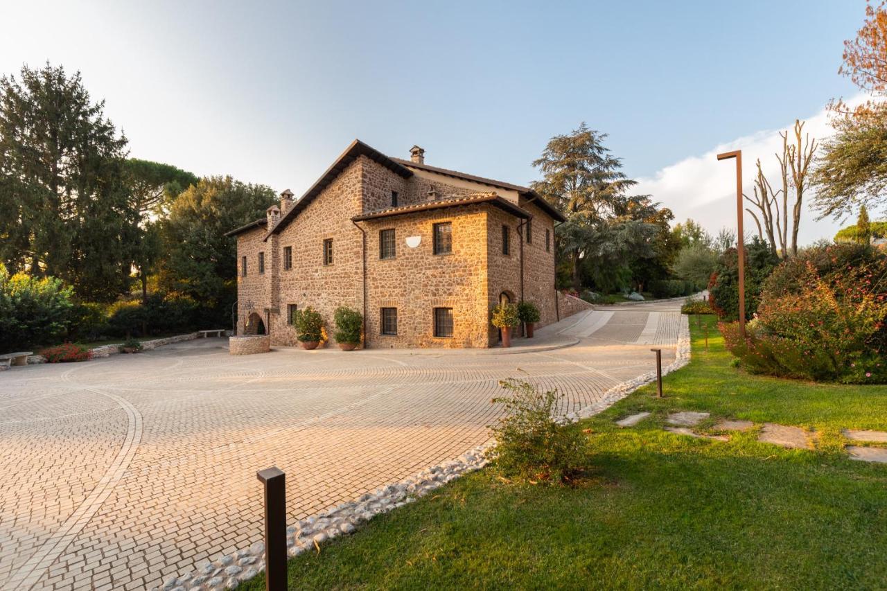 Antico Borgo Molino 7Cento Vicino Ai Giardini Di Ninfa Otel Cori Dış mekan fotoğraf