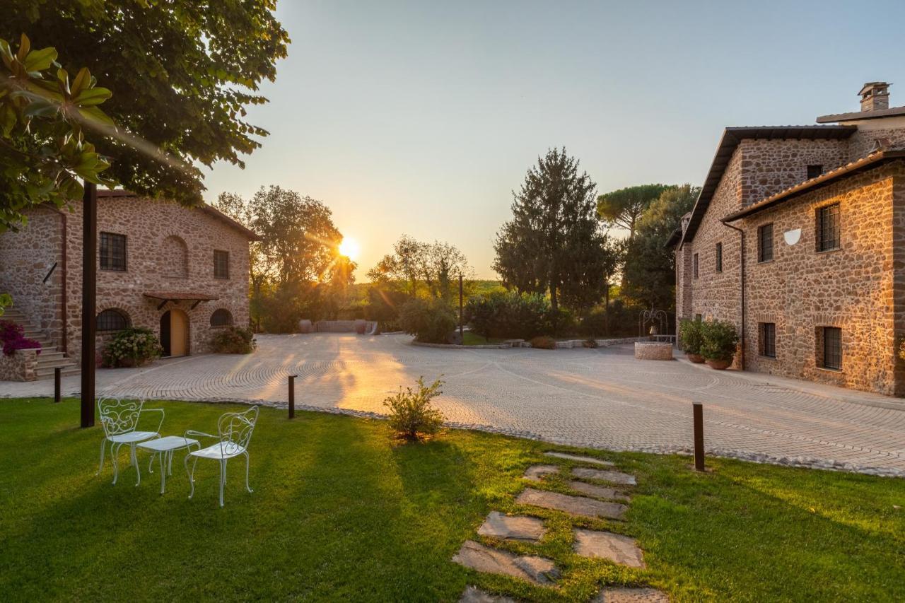 Antico Borgo Molino 7Cento Vicino Ai Giardini Di Ninfa Otel Cori Dış mekan fotoğraf