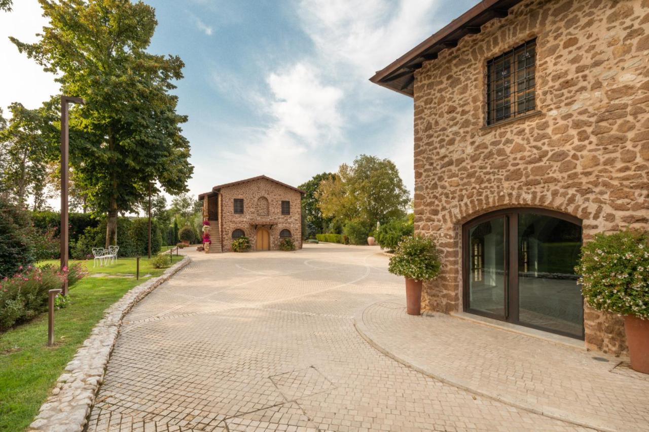 Antico Borgo Molino 7Cento Vicino Ai Giardini Di Ninfa Otel Cori Dış mekan fotoğraf