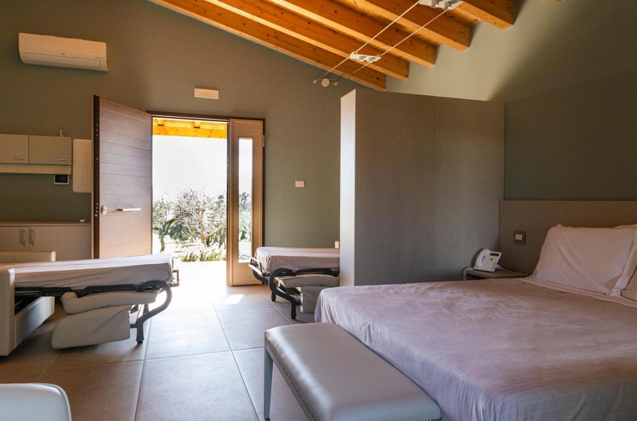Antico Borgo Molino 7Cento Vicino Ai Giardini Di Ninfa Otel Cori Dış mekan fotoğraf
